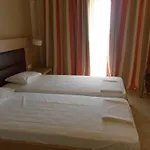 Esperia Hotel 2*