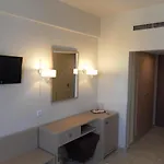 Esperia Hotel 2*