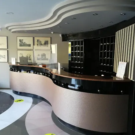 酒店 伊斯佩里亚酒店 2*