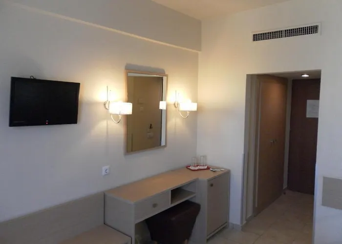 Esperia Hotel 2*